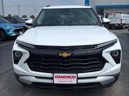 Summit White 2025 Chevrolet Trailblazer LT
