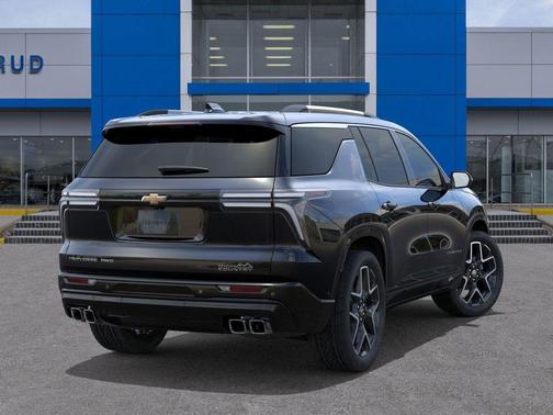 Mosaic Black Metallic 2026 Chevrolet Traverse High Country