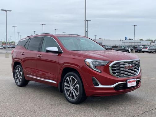 Photo 1 of 28 of 2020 GMC Terrain Denali
