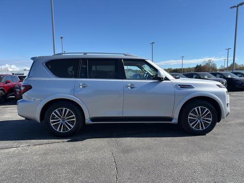 Brilliant Silver Metallic 2024 Nissan Armada SL