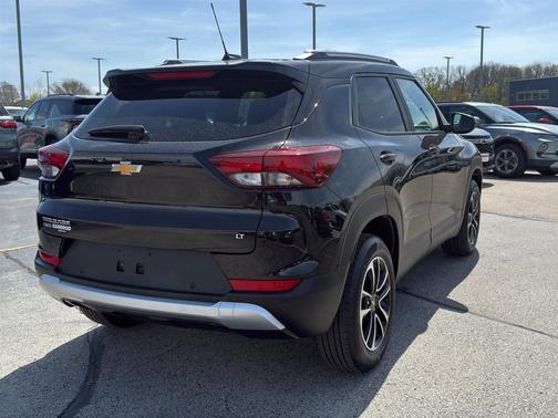 Mosaic Black Metallic 2025 Chevrolet Trailblazer LT