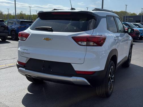 Summit White 2024 Chevrolet Trailblazer LT