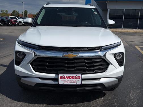 Summit White 2024 Chevrolet Trailblazer LT