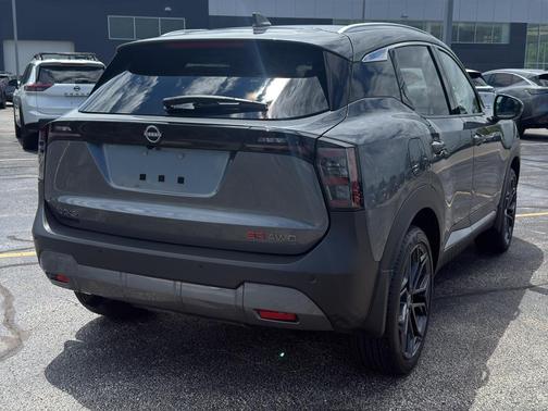 Gun Metallic 2025 Nissan Kicks SR