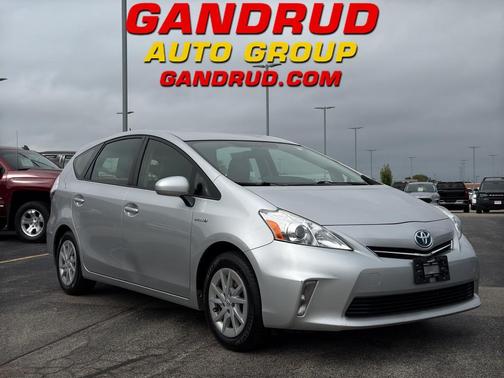 2014 Toyota Prius v Two