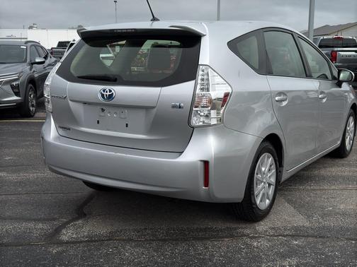 2014 Toyota Prius v Two