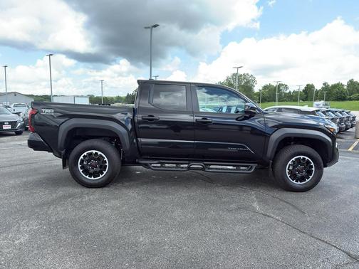 2024 Toyota Tacoma TRD Off Road