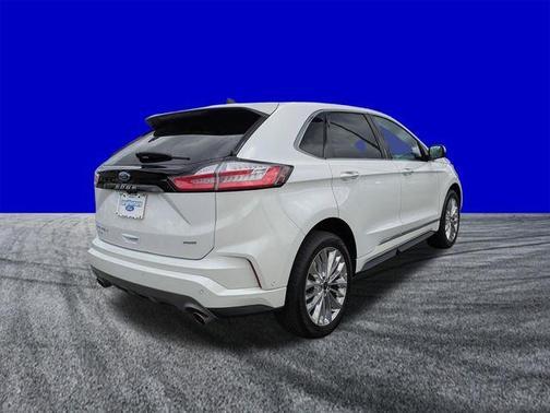 White Metallic 2024 Ford Edge Titanium