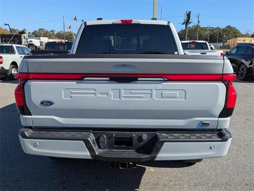 2023 Ford F-150 Lightning LARIAT