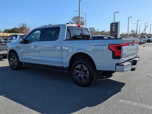2023 Ford F-150 Lightning LARIAT