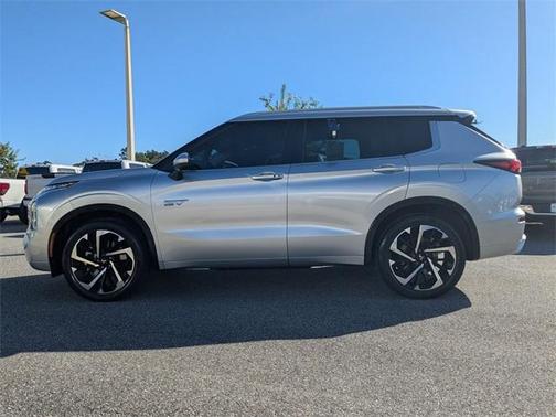 2023 Mitsubishi Outlander PHEV SEL