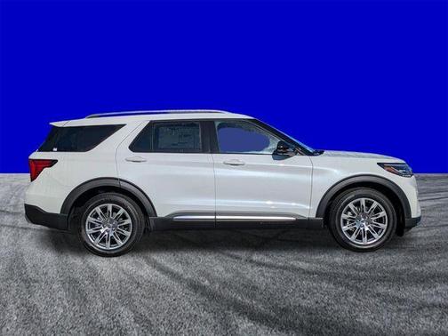 White Metallic 2026 Ford Explorer Platinum