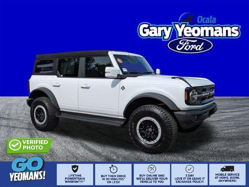 Oxford White 2025 Ford Bronco Outer Banks