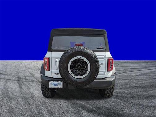 Oxford White 2025 Ford Bronco Outer Banks