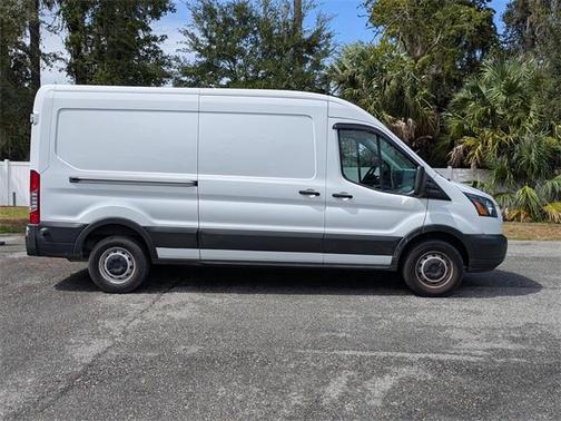 2019 Ford Transit-250 148 WB Medium Roof Cargo