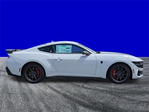 2025 Ford Mustang Dark Horse