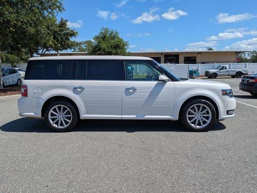 White Platinum Clearcoat Metallic 2018 Ford Flex Limited