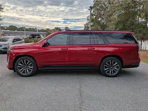 2022 Cadillac Escalade ESV Sport