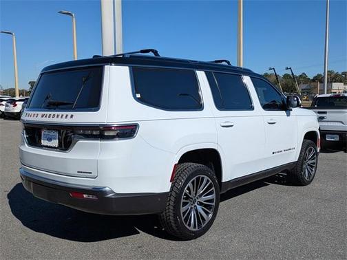 2022 Jeep Grand Wagoneer Series III