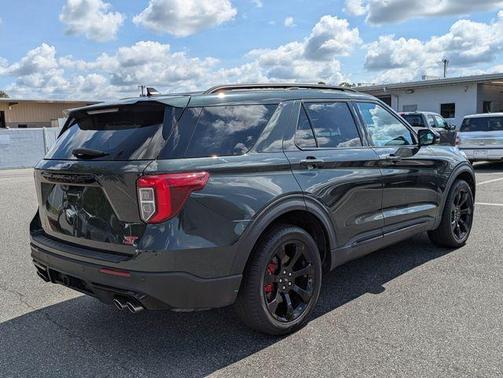 Forged Green Metallic 2024 Ford Explorer ST