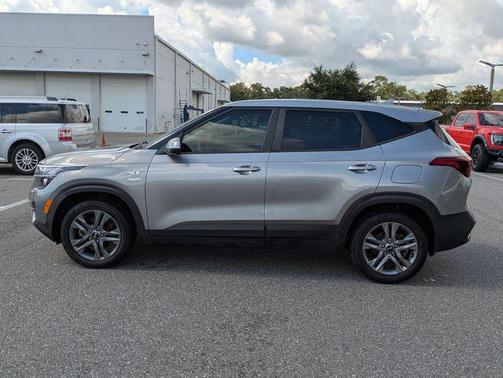 Steel Gray 2021 Kia Seltos LX