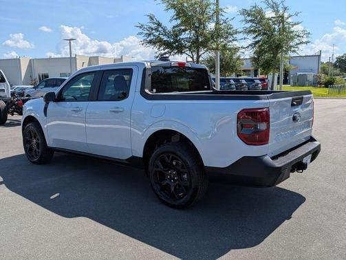 White Metallic 2026 Ford Maverick Lariat