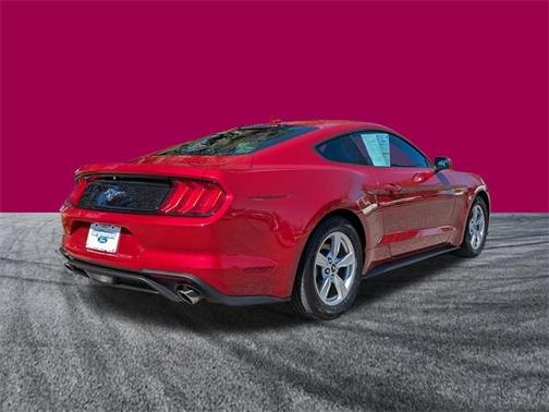 2022 Ford Mustang EcoBoost