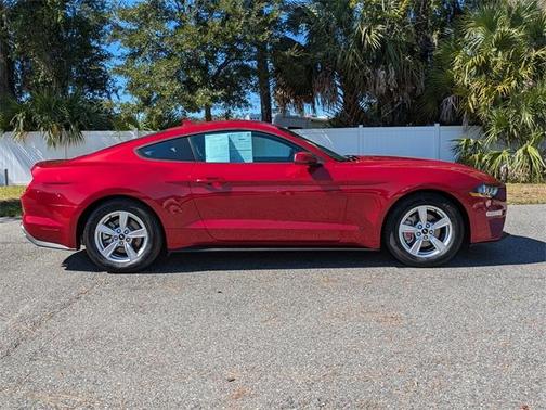 2022 Ford Mustang EcoBoost