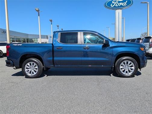 2022 Chevrolet Silverado 1500 Custom