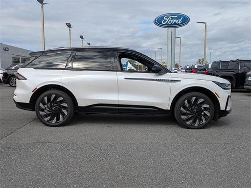 2025 Lincoln Nautilus Reserve