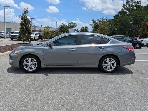 Gun Metallic 2014 Nissan Altima 2.5 SV