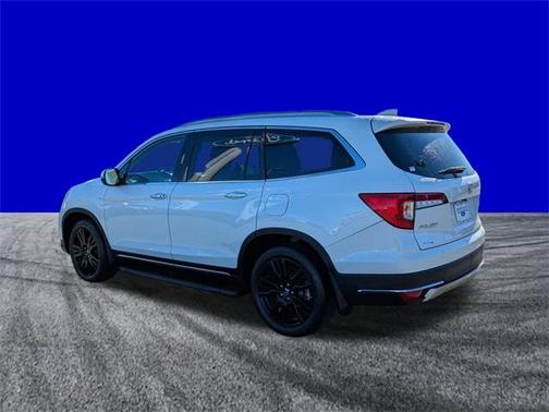 2022 Honda Pilot Touring 7-Passenger