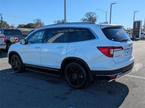 2022 Honda Pilot Touring 7-Passenger