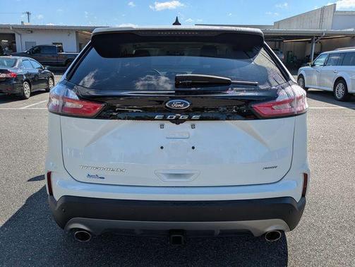 Star White 2023 Ford Edge Titanium