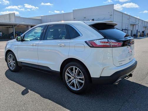Star White 2023 Ford Edge Titanium