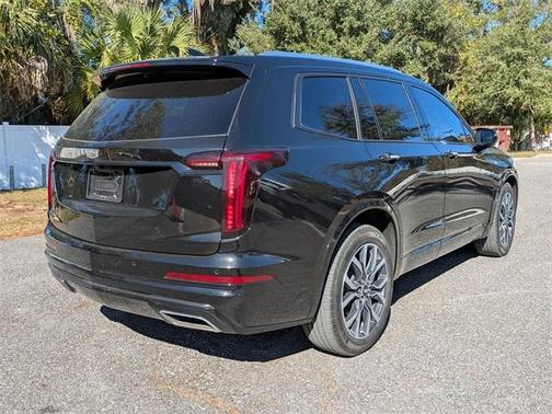 2022 Cadillac XT6 Premium Luxury FWD