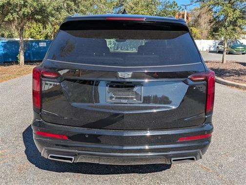 2022 Cadillac XT6 Premium Luxury FWD