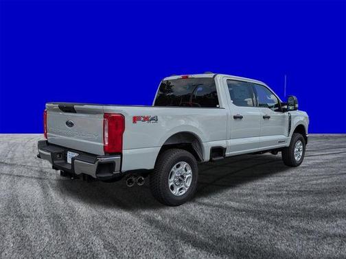 Avalanche 2026 Ford F-250 XLT