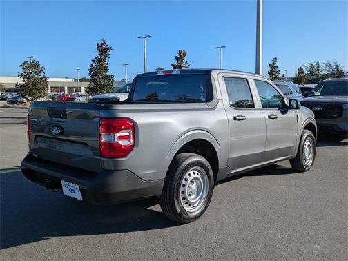 2026 Ford Maverick Lobo Standard