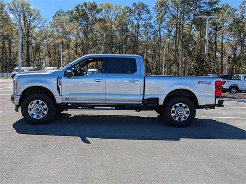 2024 Ford F-350 Lariat Super Duty
