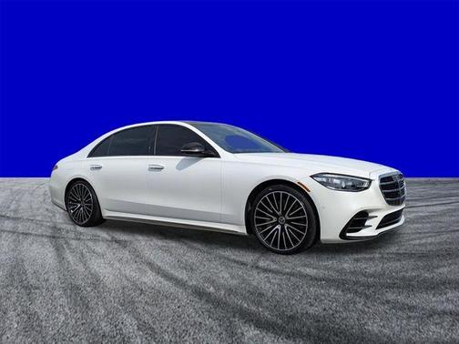 MANUFAKTUR Moonlight White Metallic 2024 Mercedes-Benz S-Class S 580 4MATIC