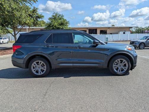 Stone Blue Metallic 2022 Ford Explorer XLT