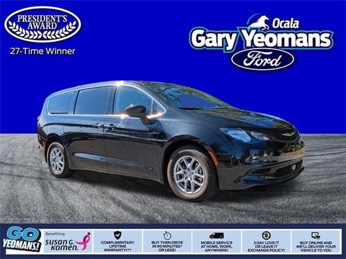 2023 Chrysler Voyager LX