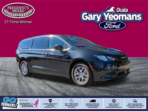 2023 Chrysler Voyager LX