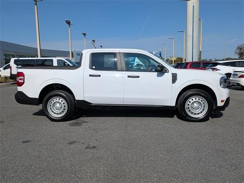 2024 Ford Maverick XL