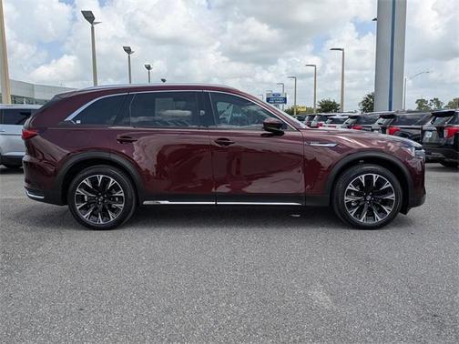 2024 Mazda CX-90 PHEV Premium Plus