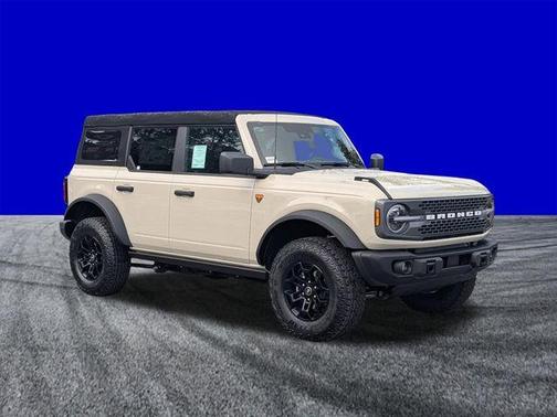 Desert Sand 2026 Ford Bronco Badlands