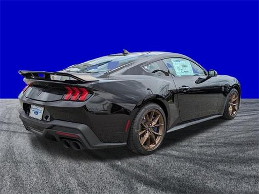 2025 Ford Mustang Dark Horse