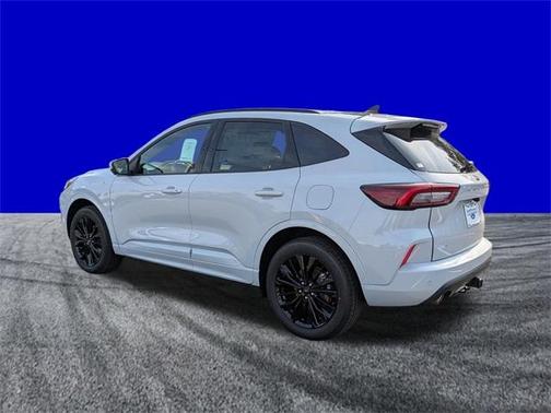 2026 Ford Escape ST-Line Elite