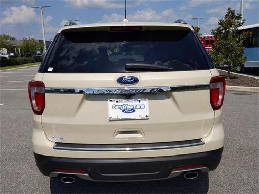 Photo 5 of 29 of 2018 Ford Explorer XLT